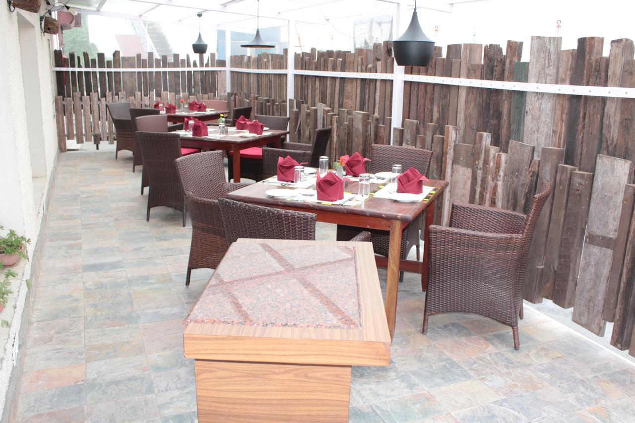 One Earth Royale Boutique Hotel Mussoorie Exteriör bild