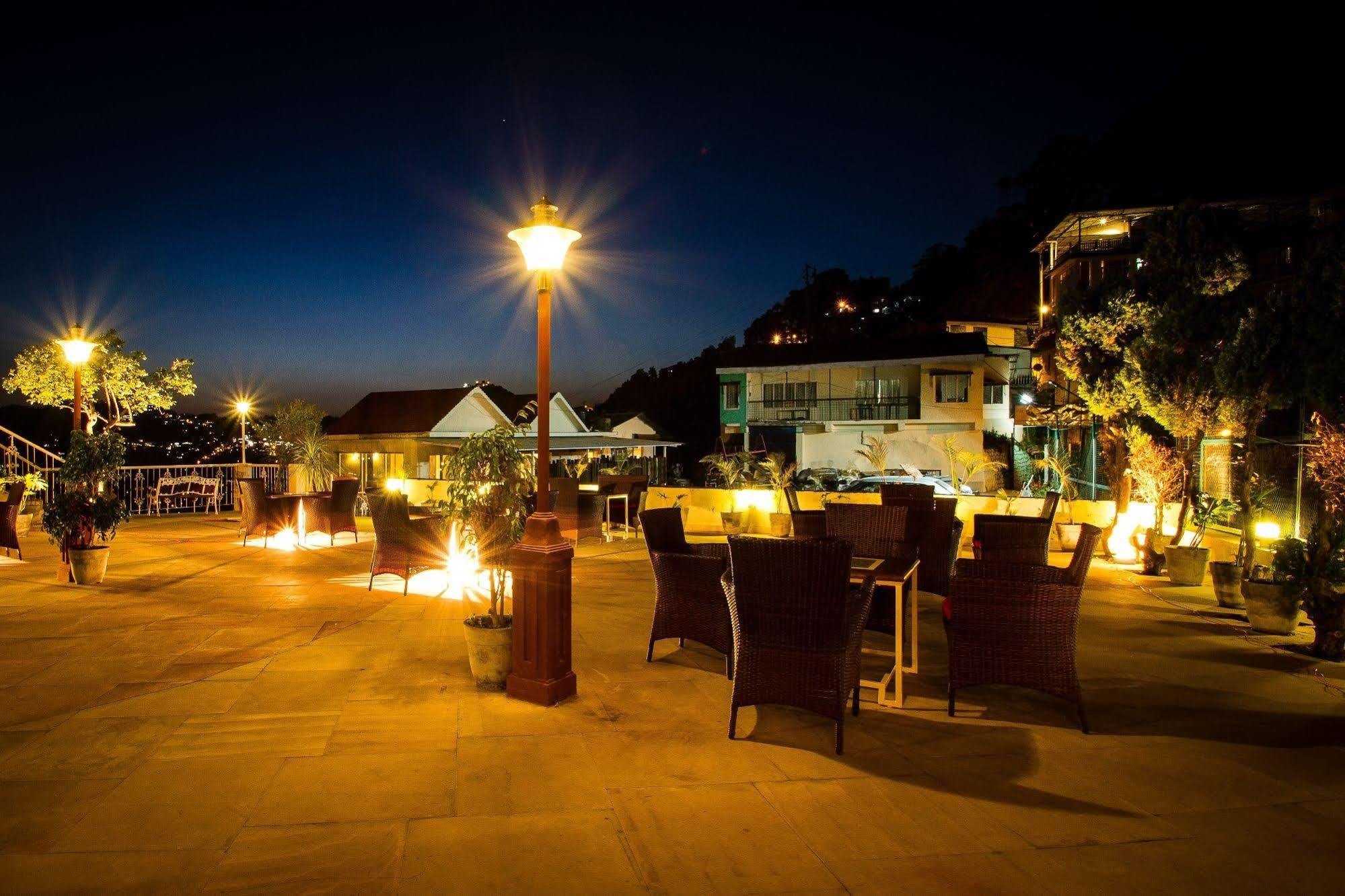 One Earth Royale Boutique Hotel Mussoorie Exteriör bild