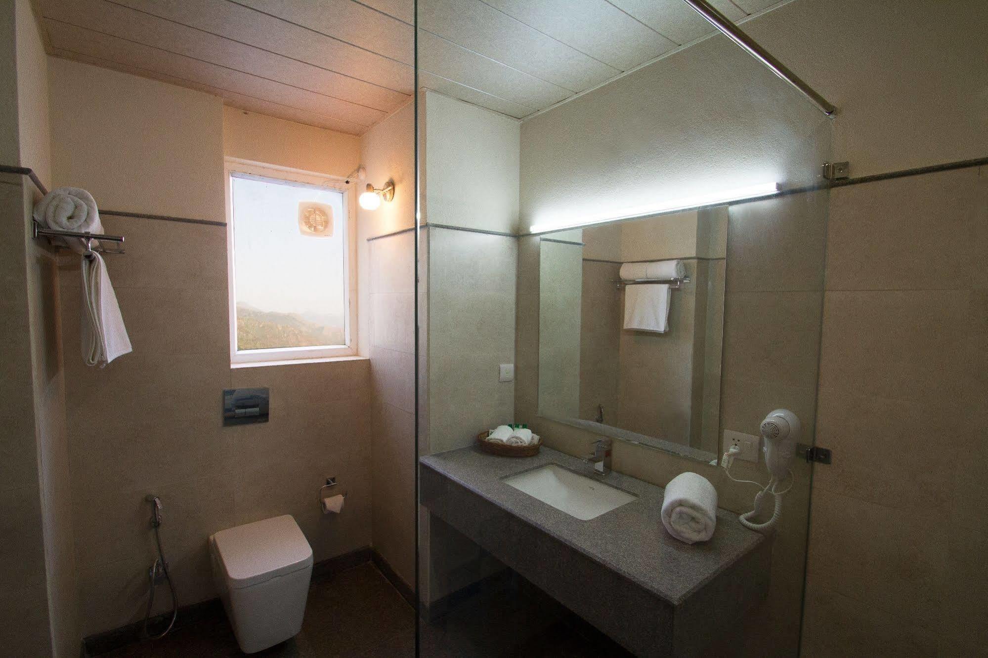 One Earth Royale Boutique Hotel Mussoorie Exteriör bild
