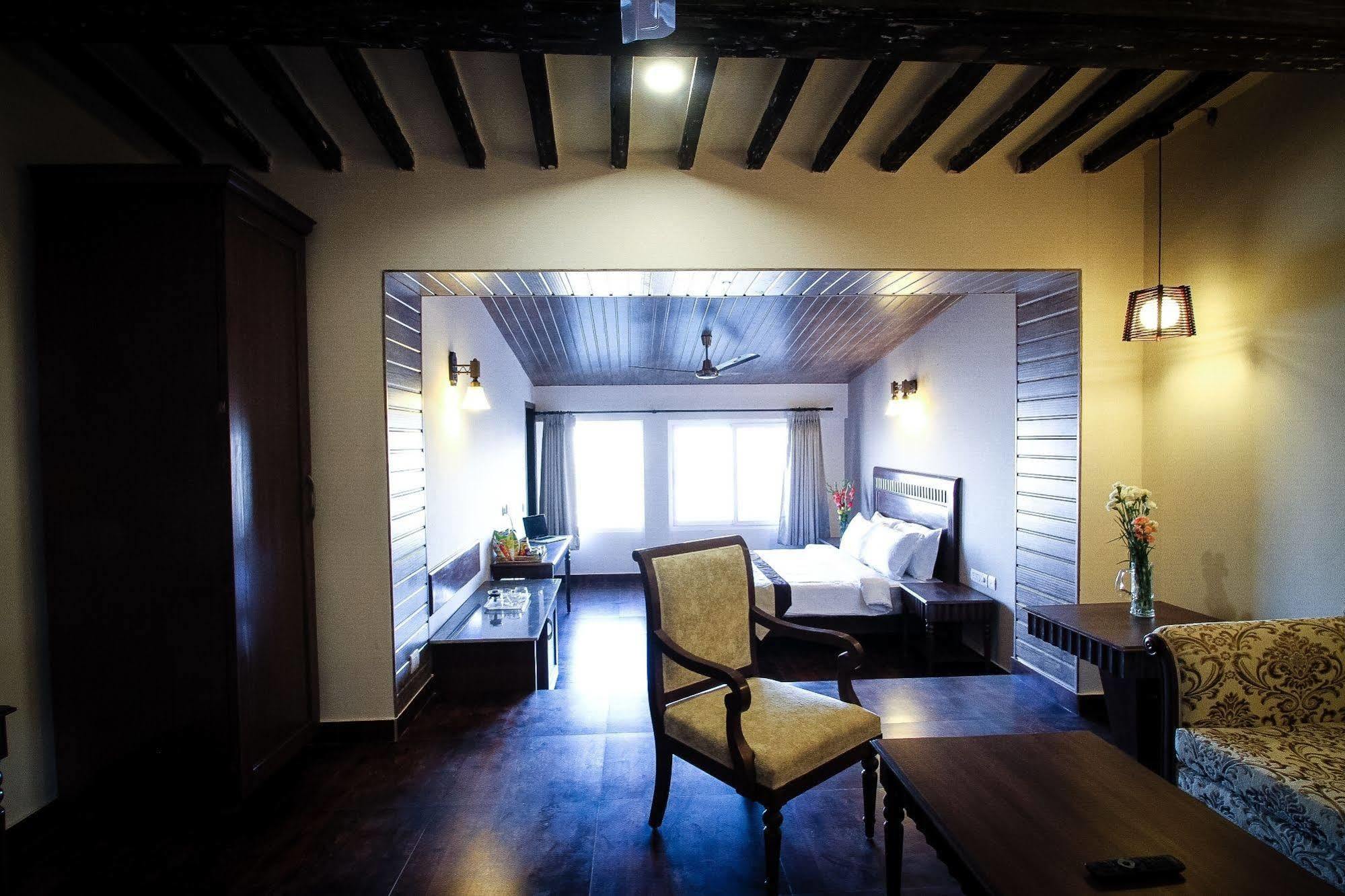 One Earth Royale Boutique Hotel Mussoorie Exteriör bild