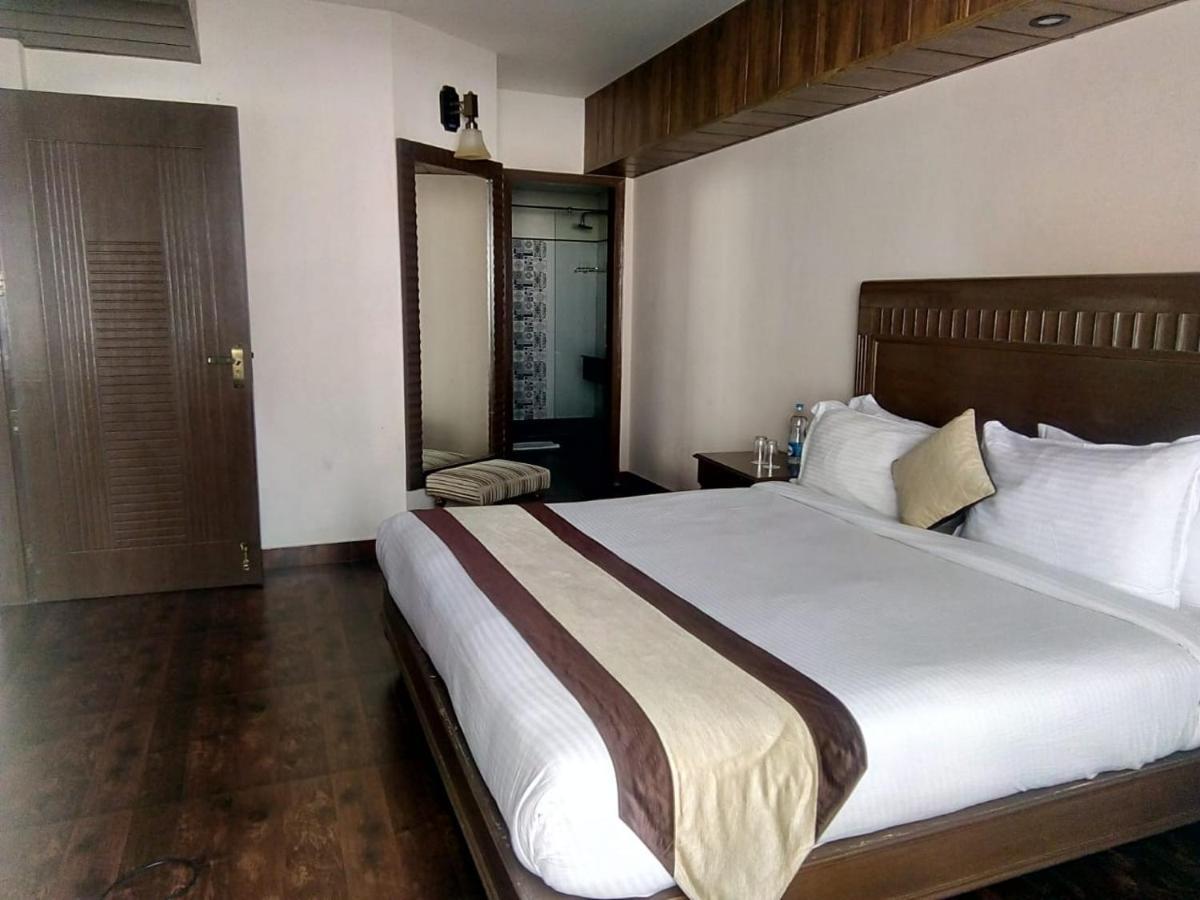 One Earth Royale Boutique Hotel Mussoorie Exteriör bild